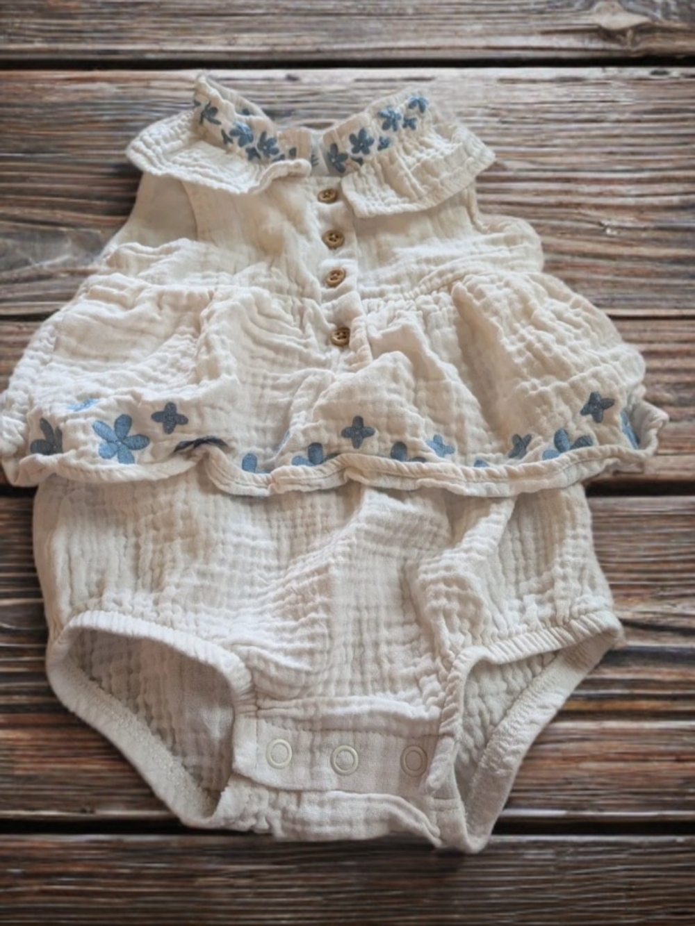 Carter's Cream Romper with Blue Floral Embroidery Size 6 Months